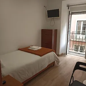 martim-moniz-28-guest-house.hotels-lisbon-portugal.com/